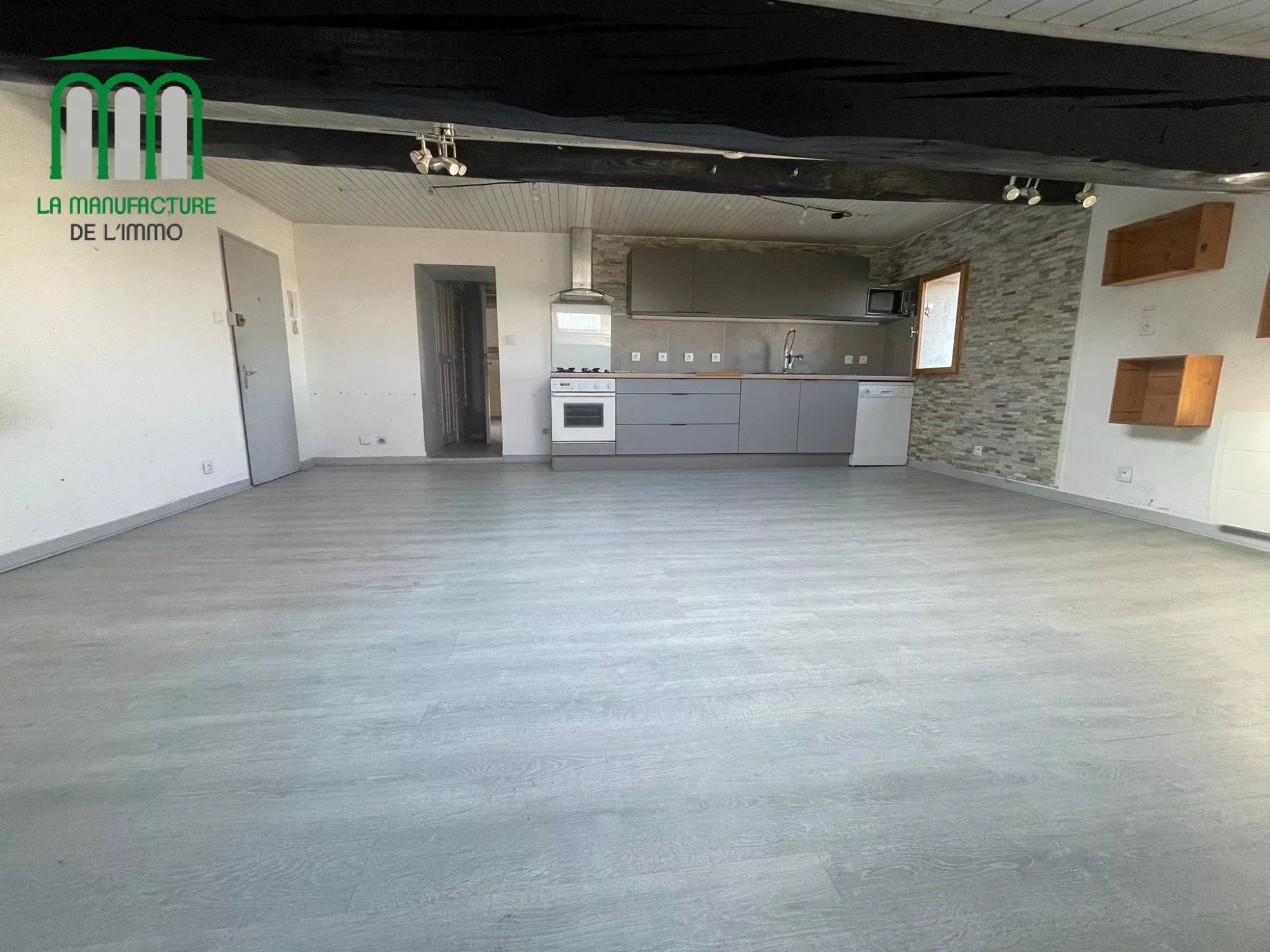 3 pièces 46,30M2 carrez/ 80,63M2 au sol -Saint-Etienne – Technopole.