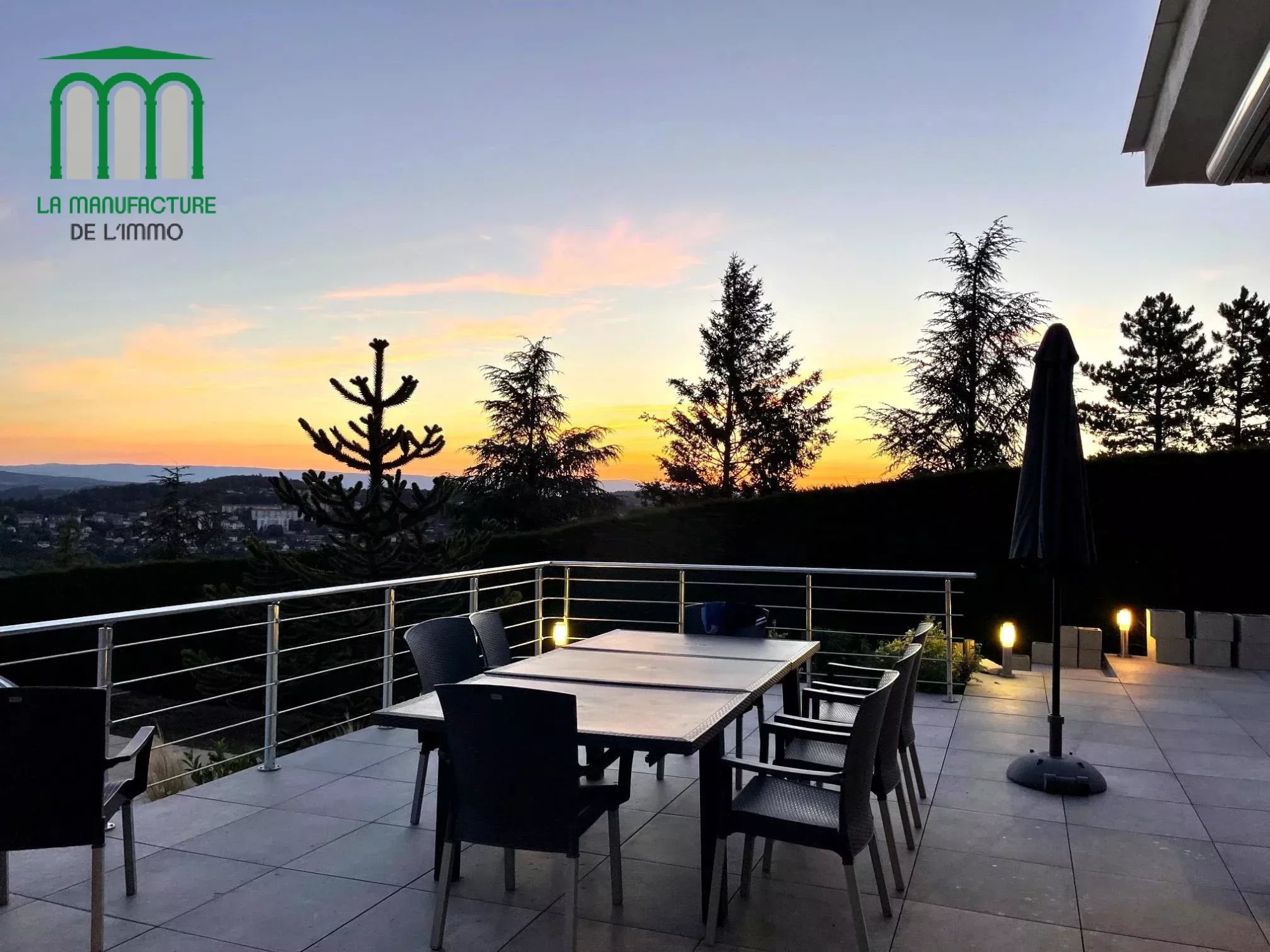 villa d’exception avec piscine et dépendances / saint-genest lerpt golf