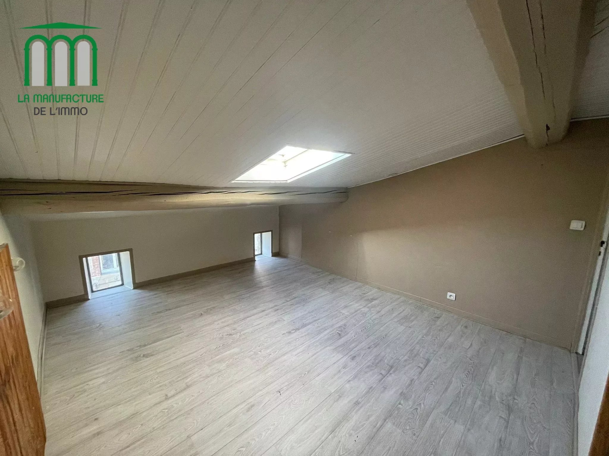 3 pièces 46,30M2 carrez/ 80,63M2 au sol -Saint-Etienne – Technopole.