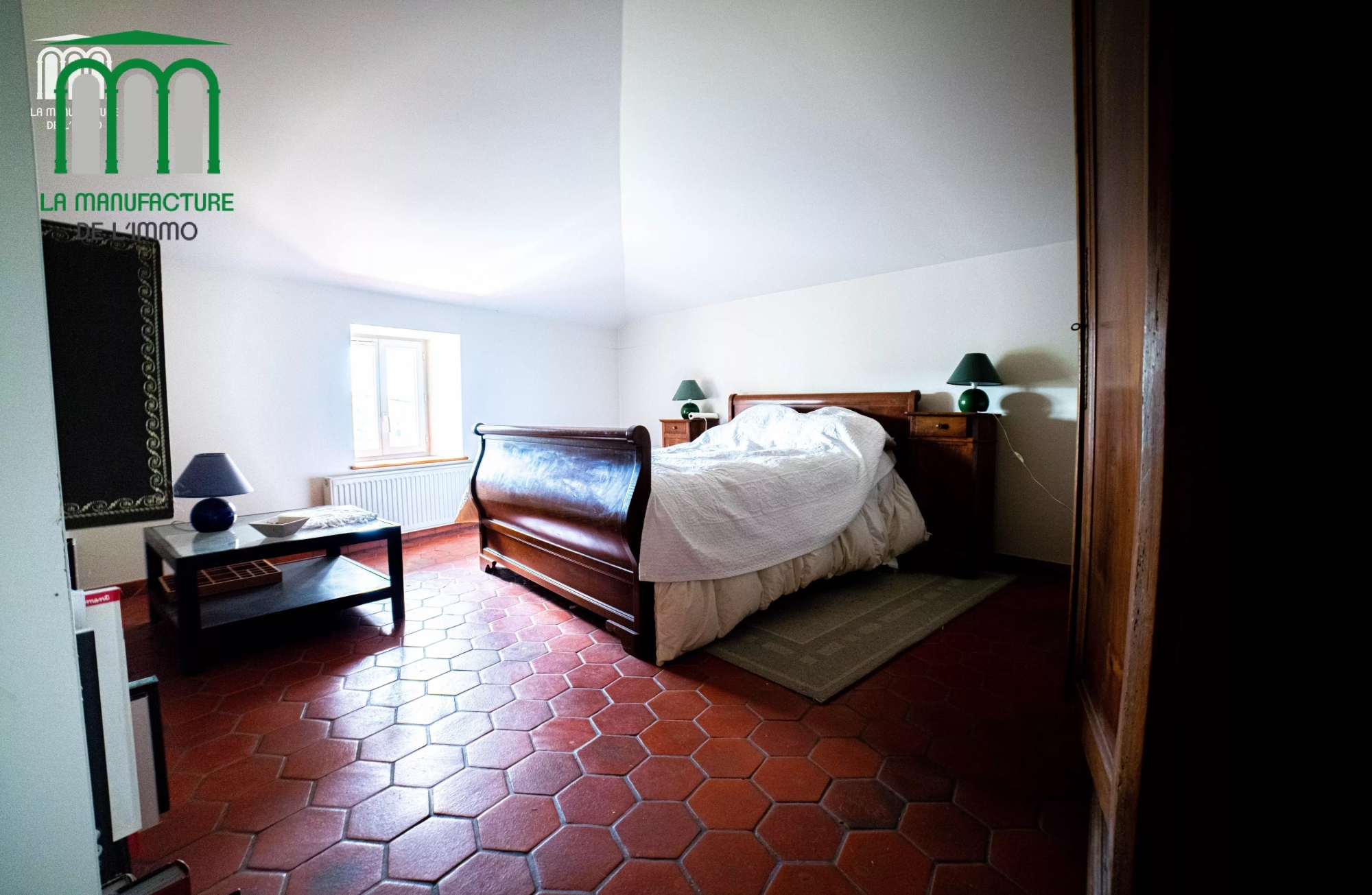 Superbe propriété en pierres dorées -5/6 chambres – piscine – Le Badier/ Letra