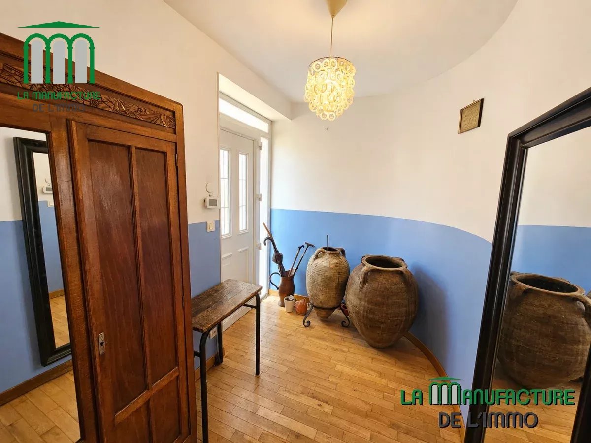 T4 de 122 m² avec jardin privatif et dependance