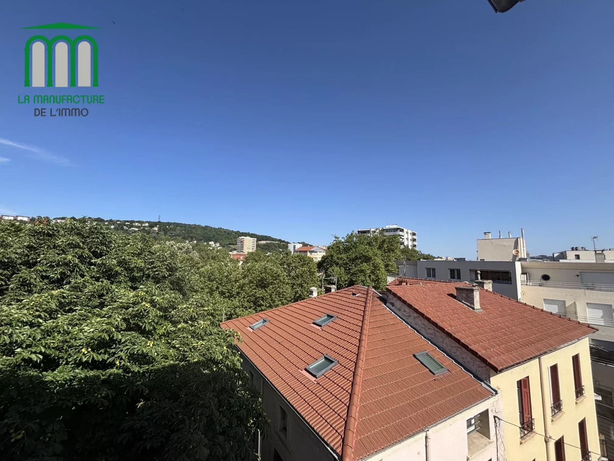 SAINT ETIENNE SECTEUR CITE DU DESIGN CARNOT – T4 de 82.47 m2 – 3 CHAMBRES + 2 GRENIERS + CAVE