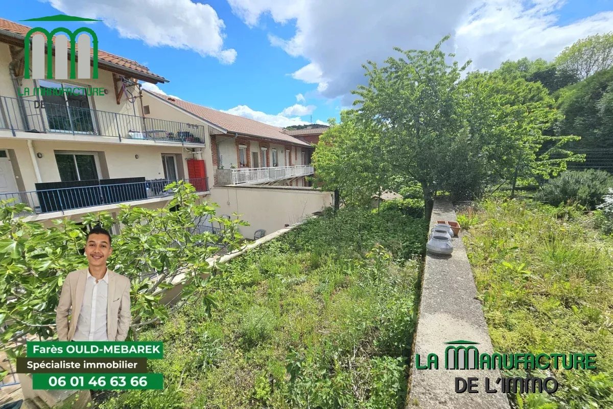 T4 de 122 m² avec jardin privatif et dependance