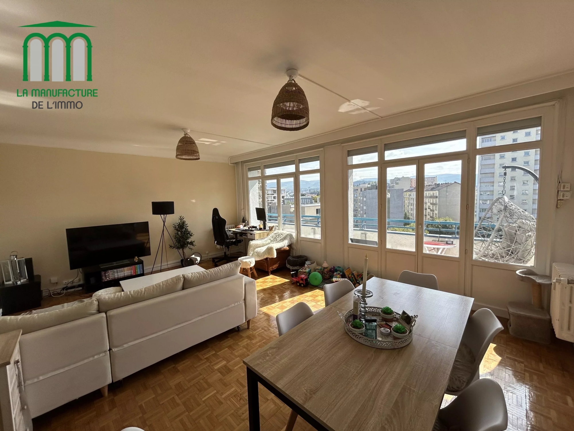 SAINT ETIENNE BERGSON CITE DU DESIGN – T4 AU 7EME ETAGE AVEC DEUX BALCONS