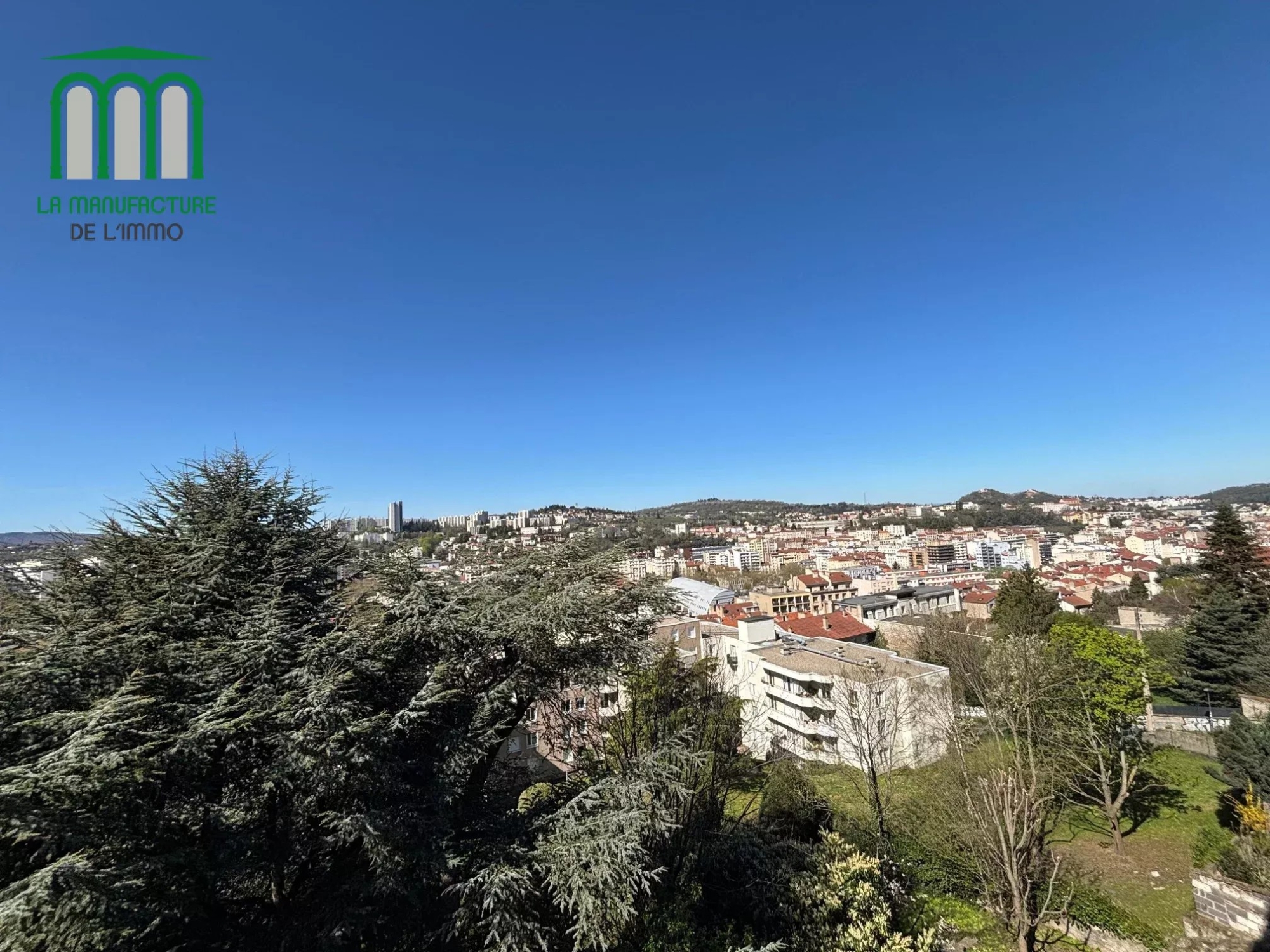 SAINT ETIENNE VIVARAIZE FAURIEL – APPARTEMENT T3 TRAVERSANT DE 56.08m2 + CAVE