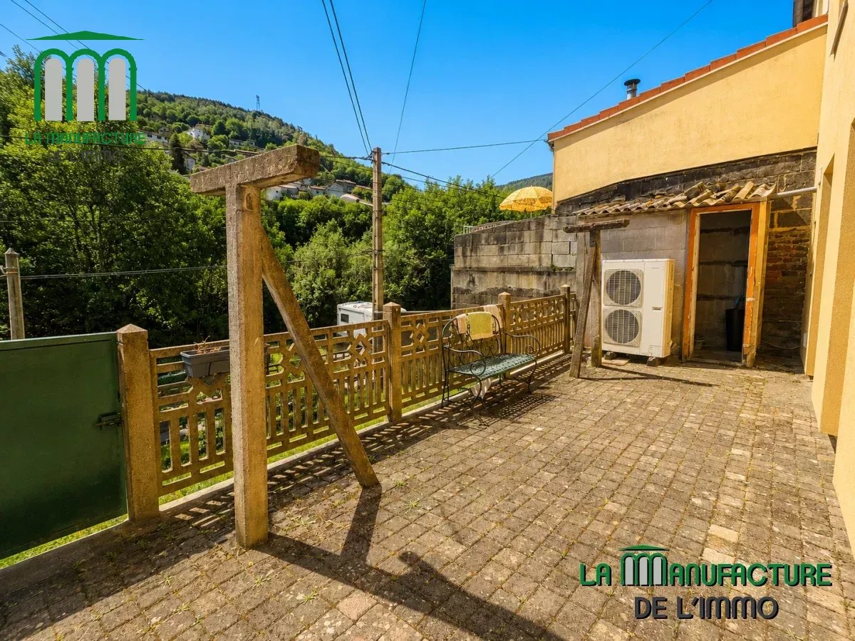 Saint-Étienne – maison familiale sur 3 niveaux avec d’excellente performance énergétique
