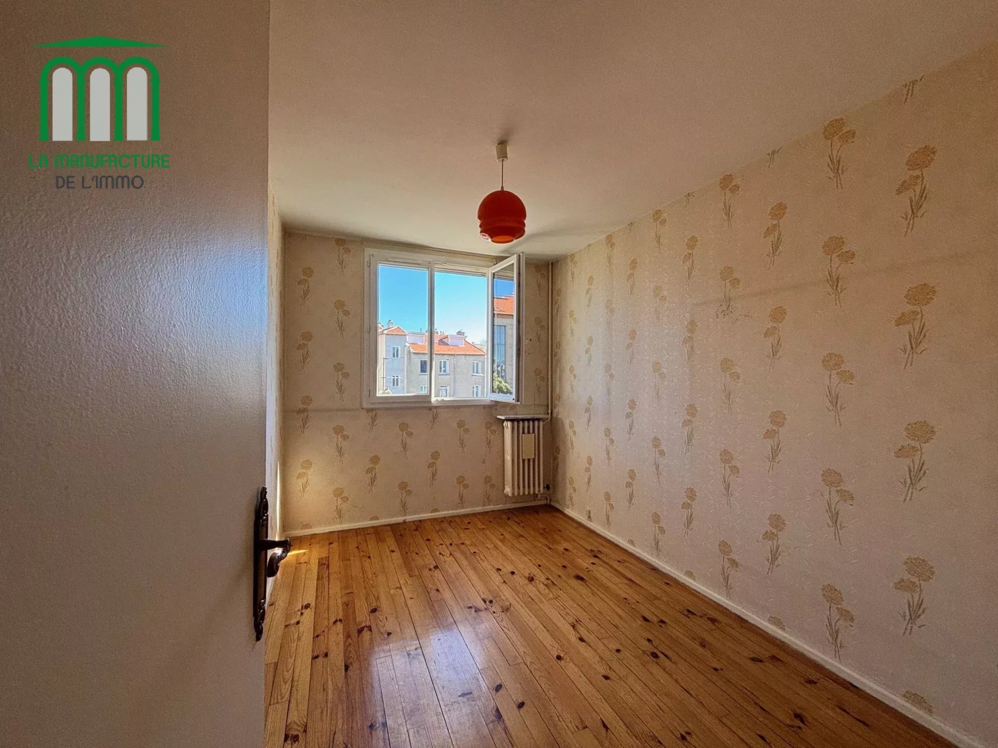 SAINT ETIENNE VIVARAIZE FAURIEL – APPARTEMENT T3 TRAVERSANT DE 56.08m2 + CAVE
