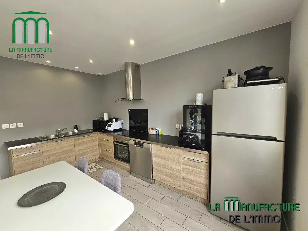 F3 traversant de 69 m² belle piece de vie de 34 m²