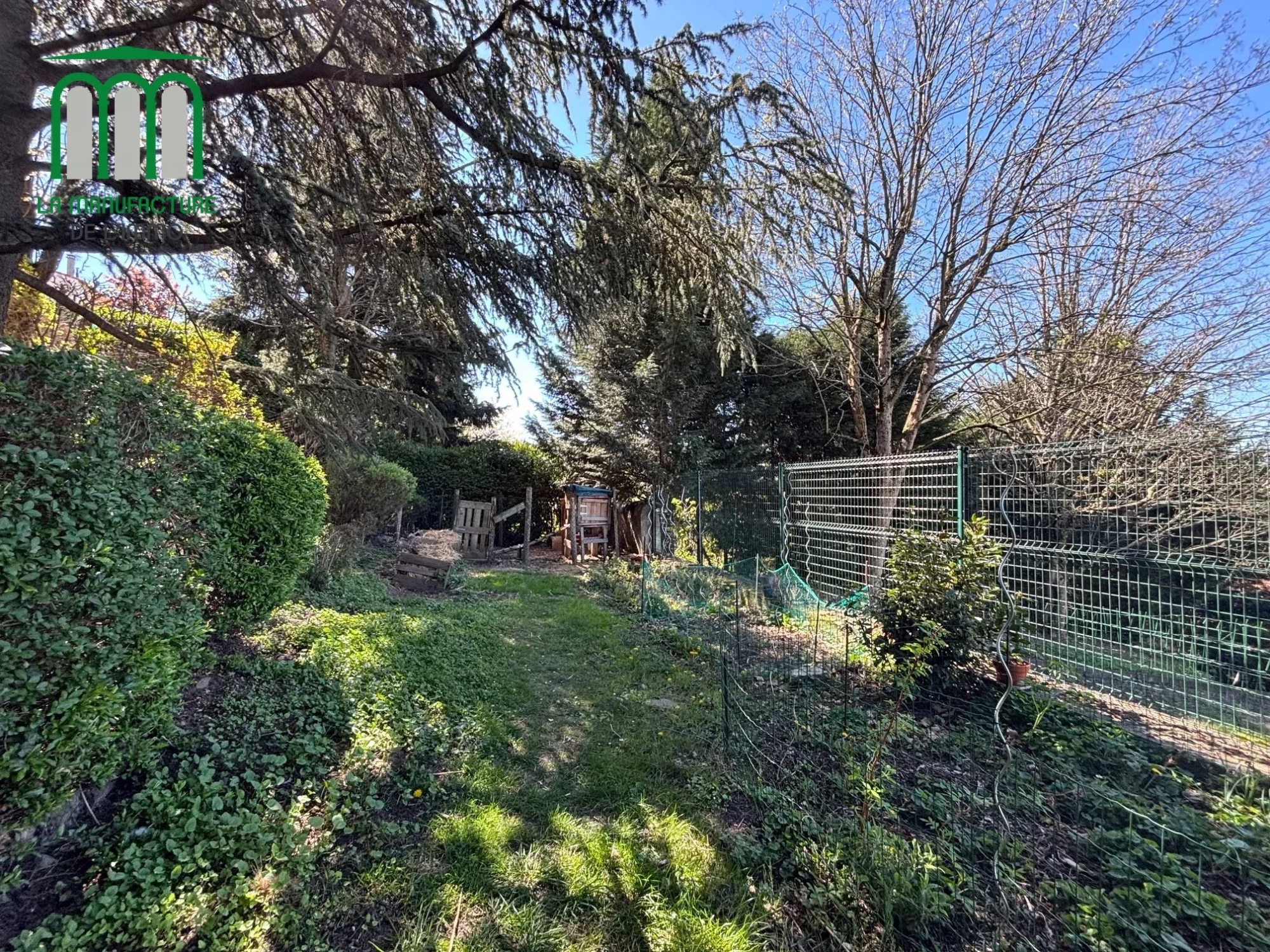 SAINT ETIENNE VIVARAIZE FAURIEL – APPARTEMENT T3 TRAVERSANT DE 56.08m2 + CAVE