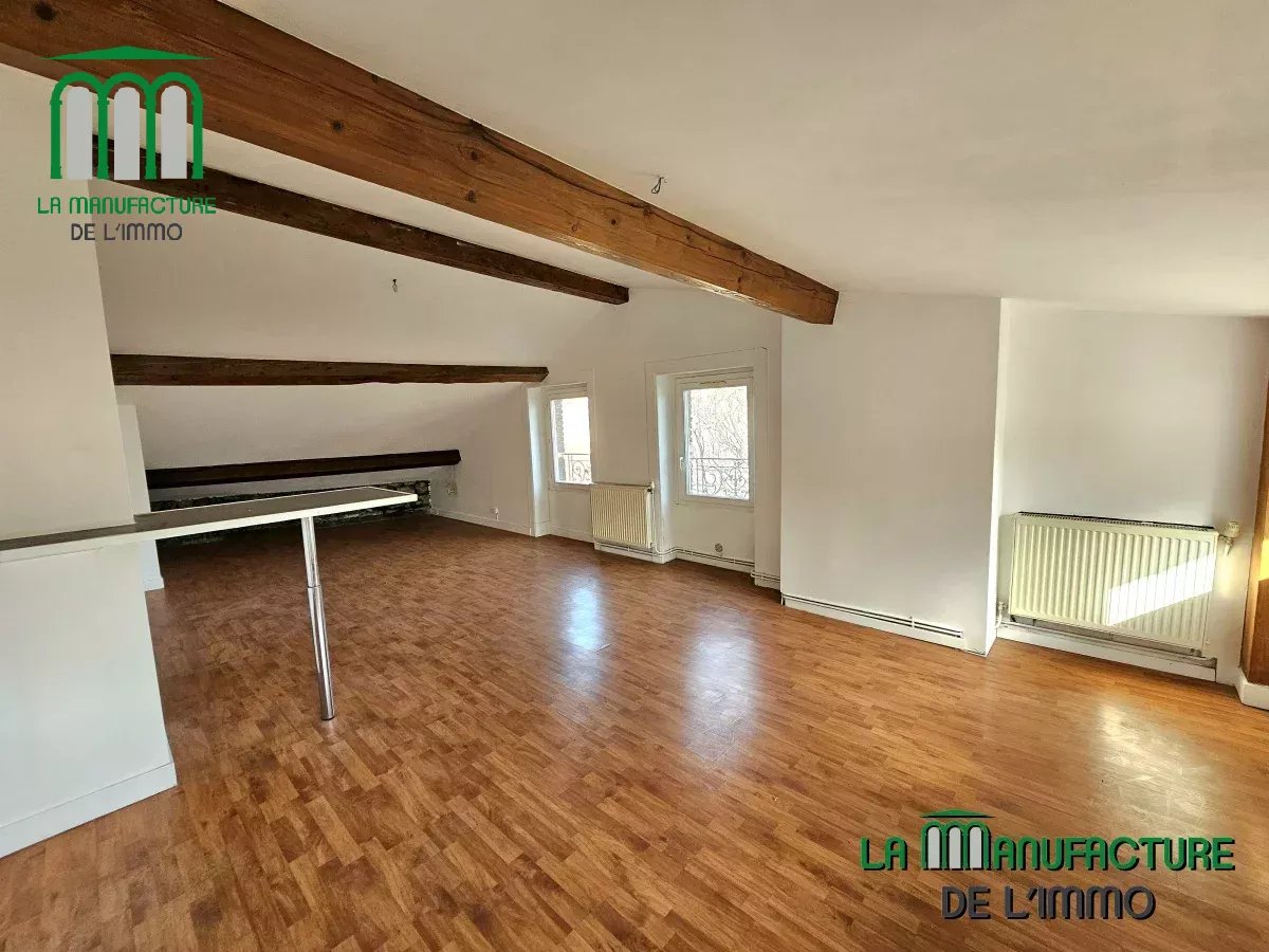 Appartement de caractère de type T3 de 56,83 m² Carrez et 78,88 m² au sol – Prox. Châteaucreux