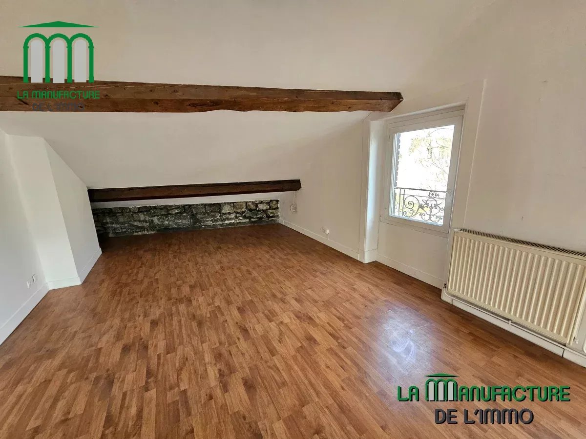 Appartement de caractère de type T3 de 56,83 m² Carrez et 78,88 m² au sol – Prox. Châteaucreux