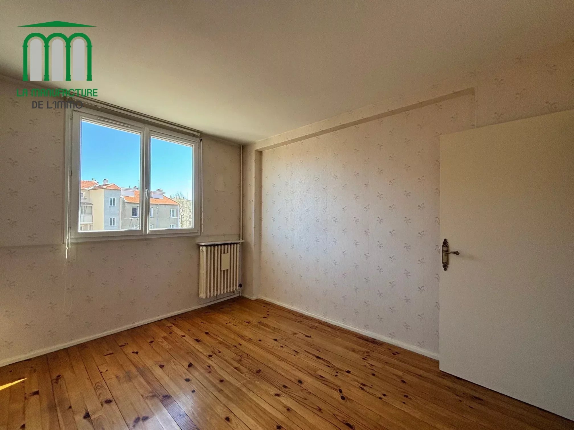 SAINT ETIENNE VIVARAIZE FAURIEL – APPARTEMENT T3 TRAVERSANT DE 56.08m2 + CAVE