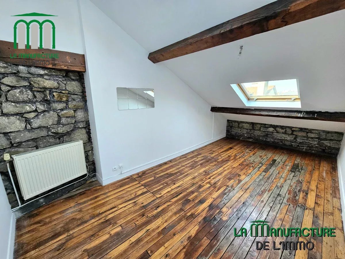 Appartement de caractère de type T3 de 56,83 m² Carrez et 78,88 m² au sol – Prox. Châteaucreux