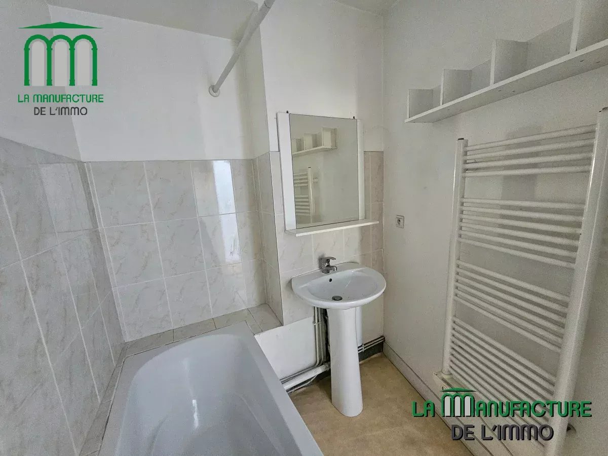 Appartement de caractère de type T3 de 56,83 m² Carrez et 78,88 m² au sol – Prox. Châteaucreux