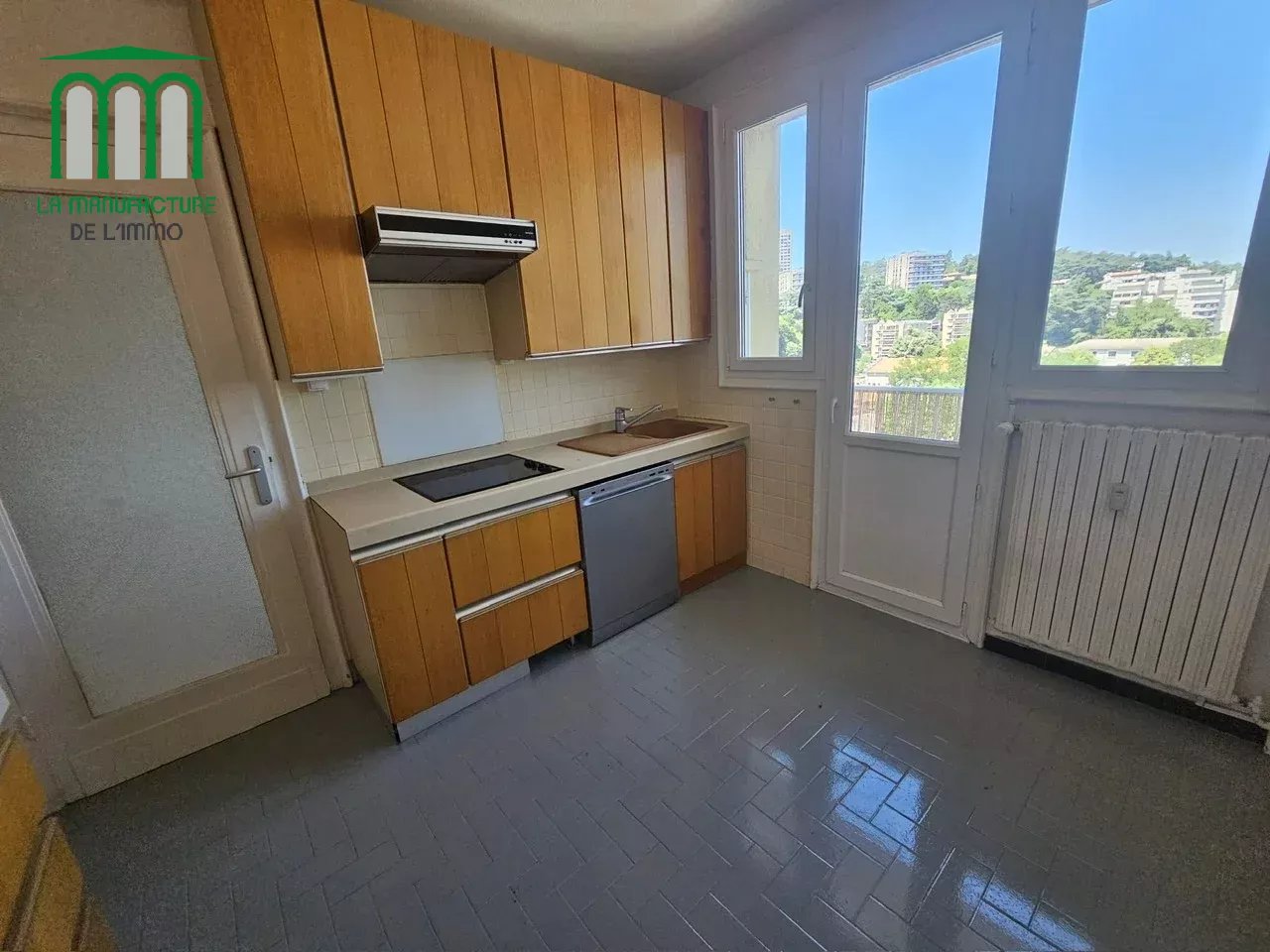 SAINT ETIENNE BERGSON CITE DU DESIGN – T4 AU 7EME ETAGE AVEC DEUX BALCONS