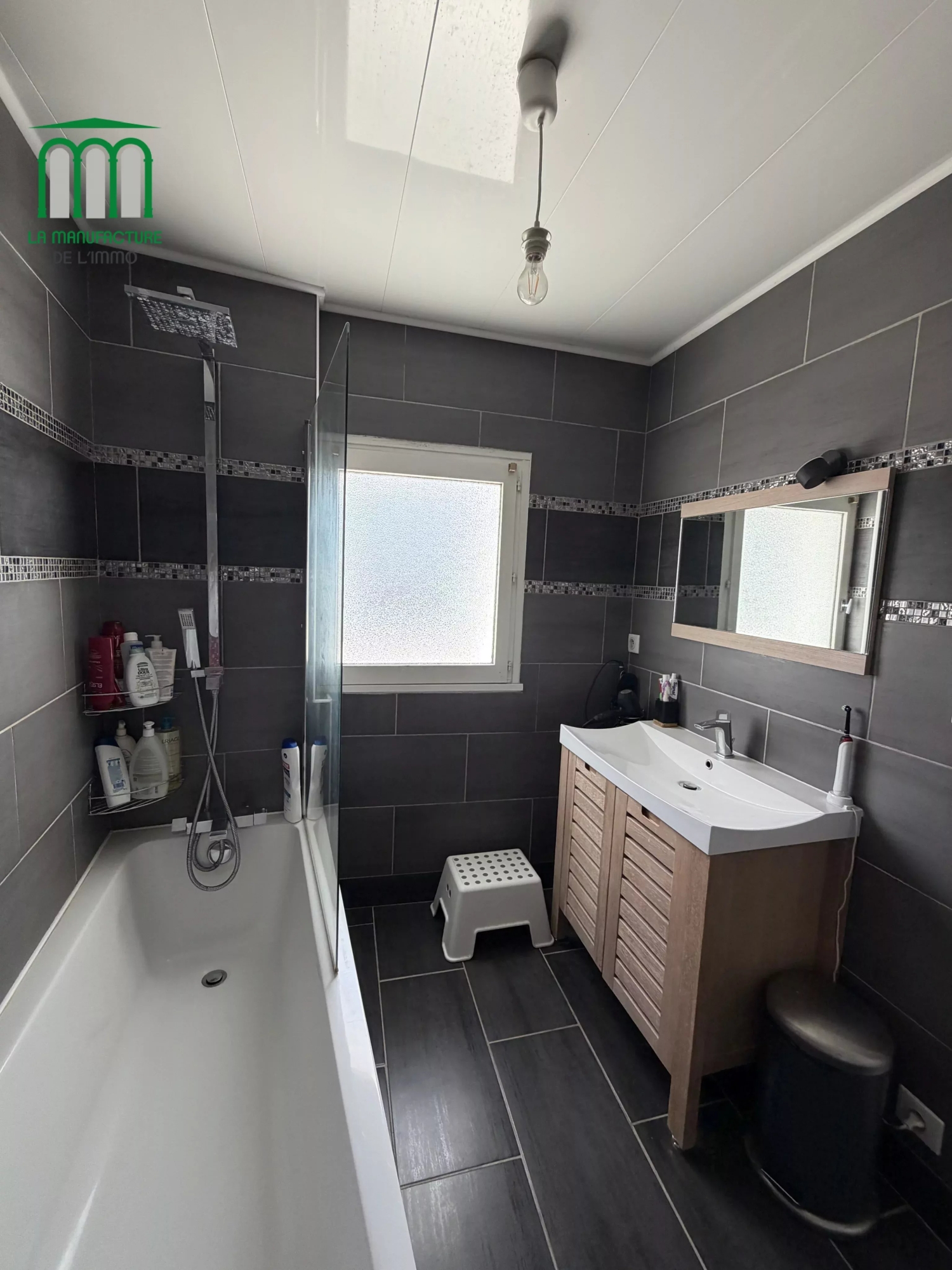 Maison de ville de 82 m² avec terrasse et jardin de 126 m² / le chambon-feugerolles-secteur Gaffard.