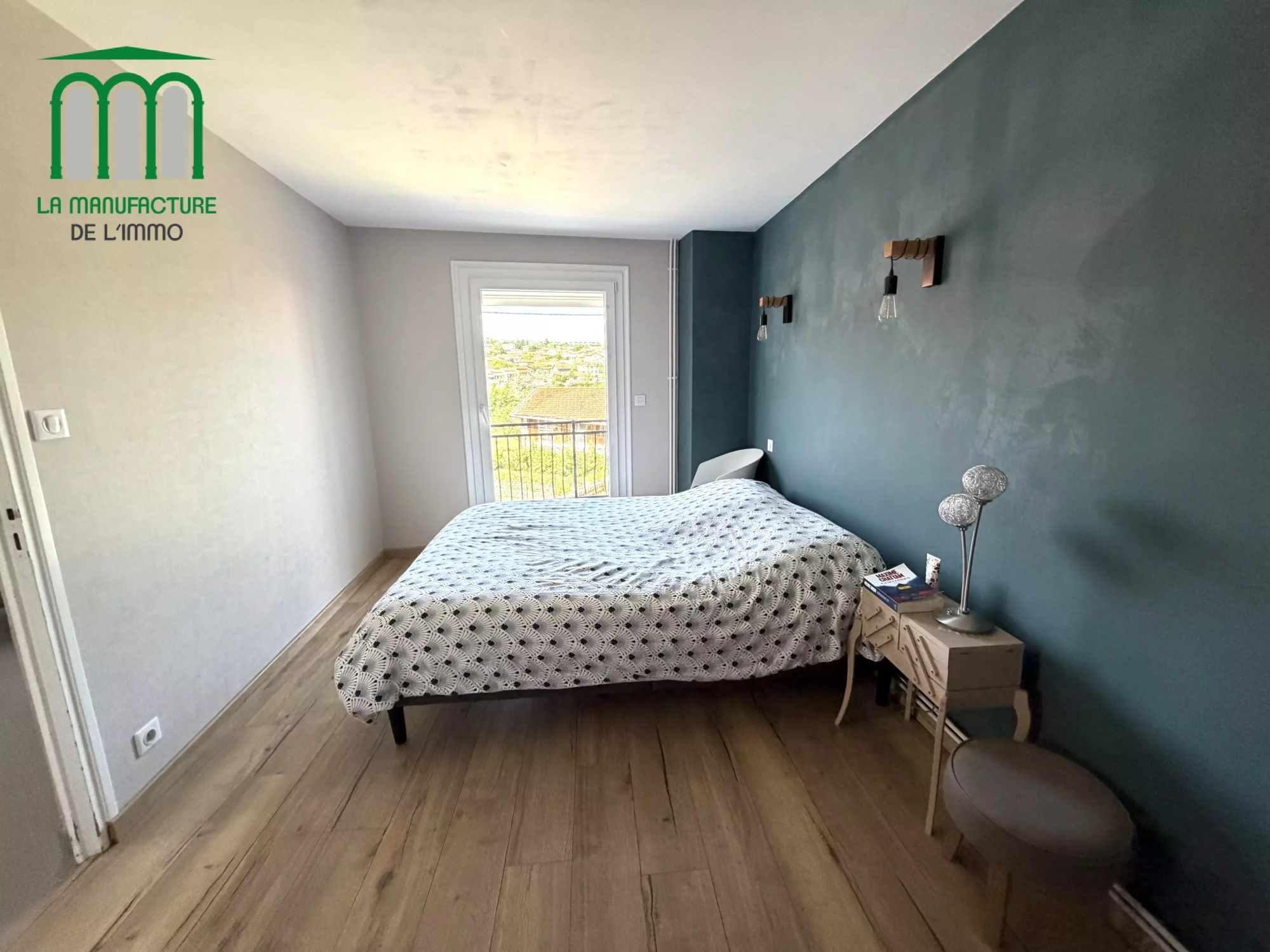 Maison de ville de 82 m² avec terrasse et jardin de 126 m² / le chambon-feugerolles-secteur Gaffard.