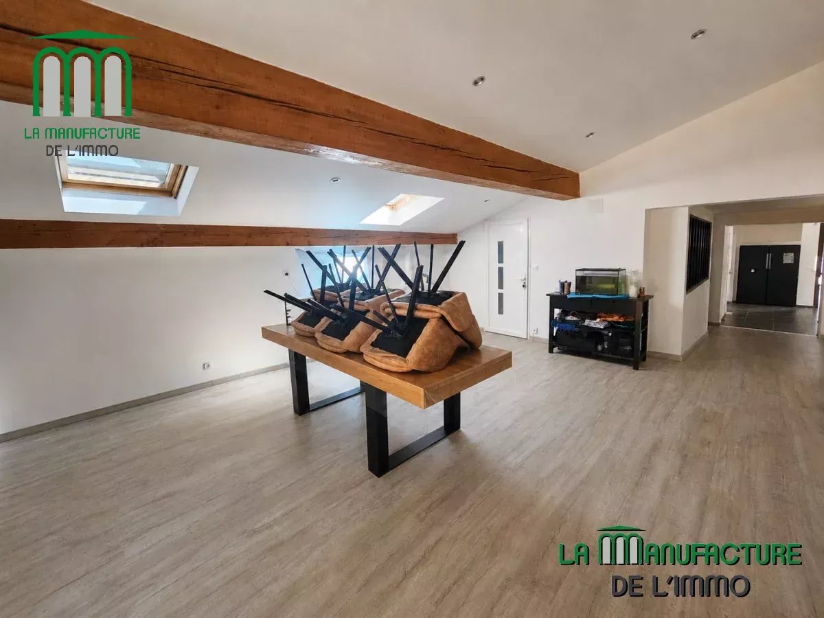 Maison individuelle 164 m² + piscine, grand garage et terrasse / La Ricamarie / Idéal famille ou artisan