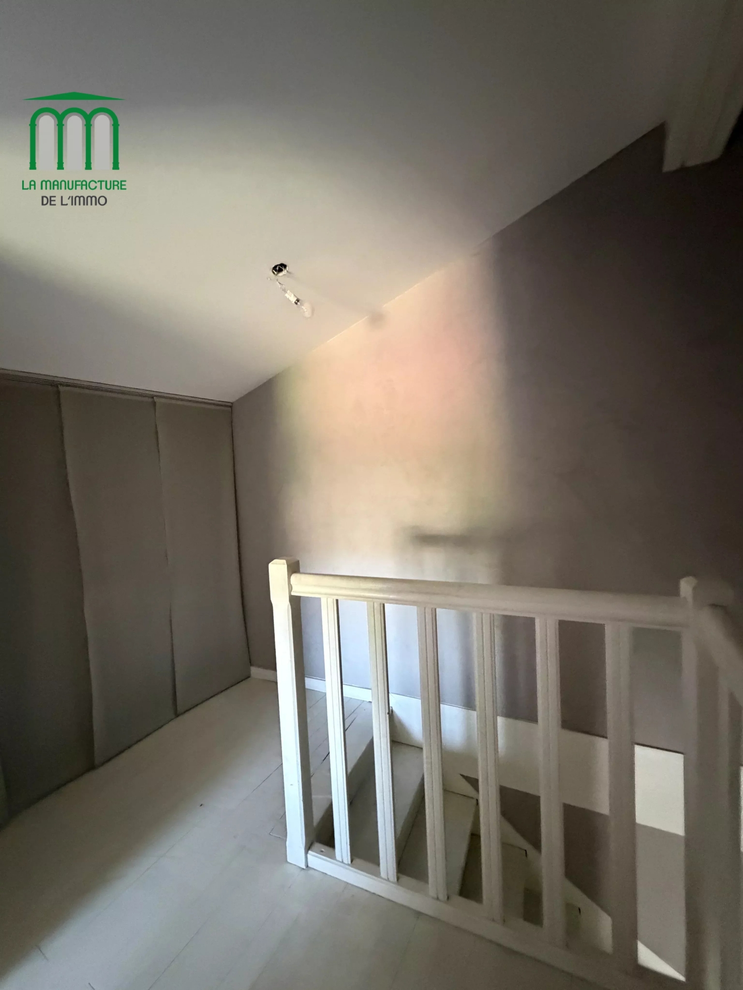 Maison de ville de 82 m² avec terrasse et jardin de 126 m² / le chambon-feugerolles-secteur Gaffard.