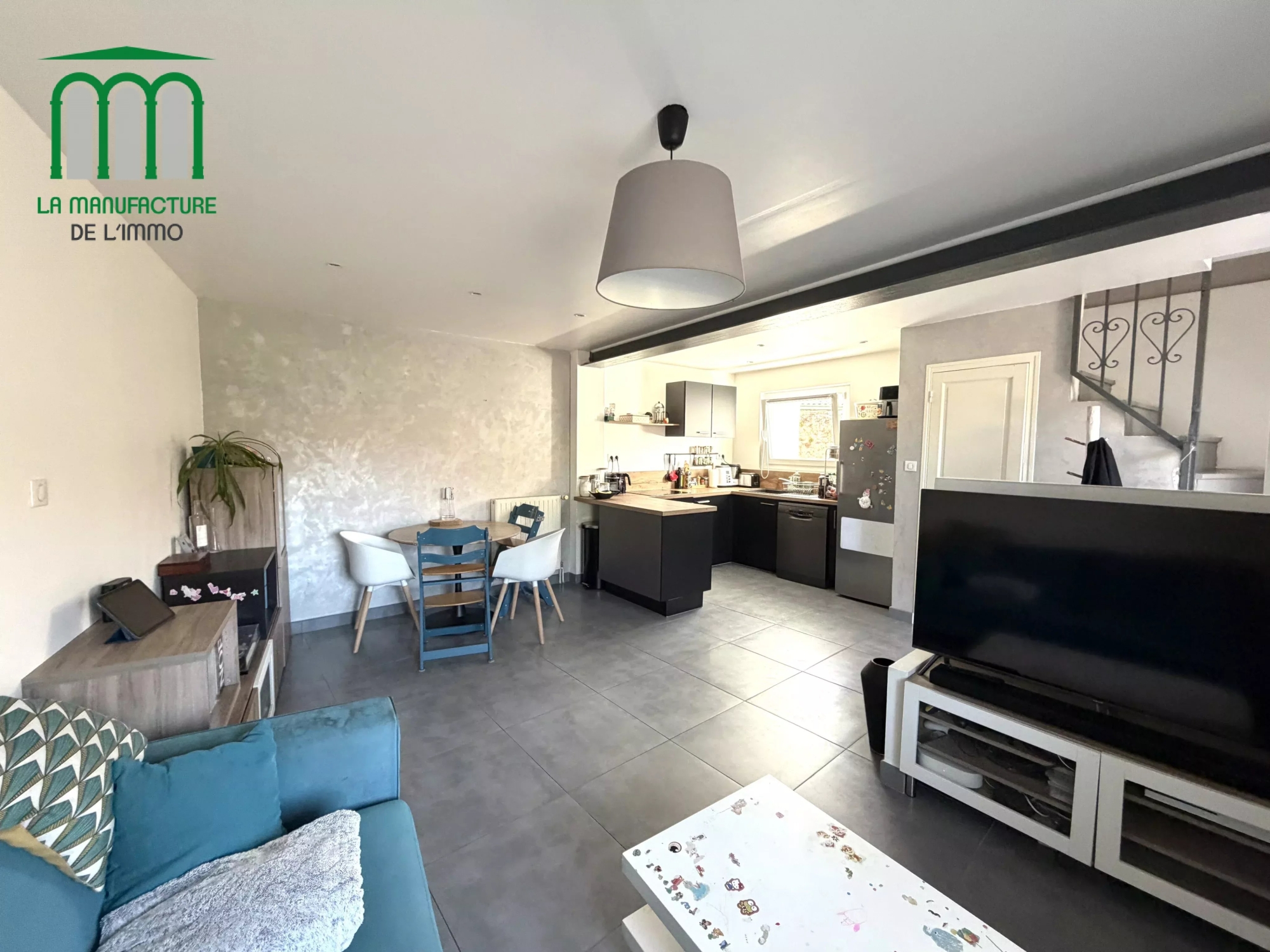 Maison de ville de 82 m² avec terrasse et jardin de 126 m² / le chambon-feugerolles-secteur Gaffard.