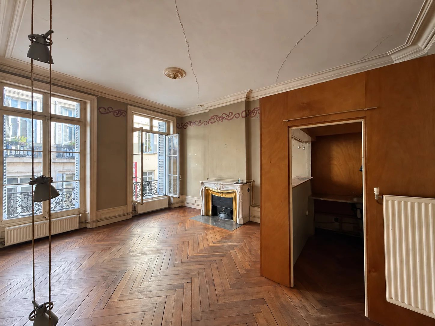 Secteur Hôtel de ville appartement T3 à rénover
