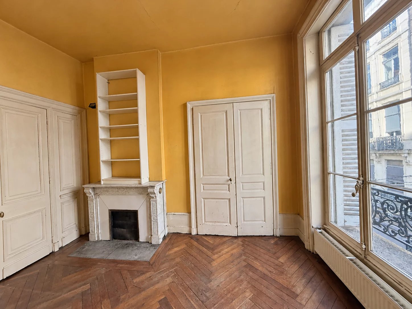 Secteur Hôtel de ville appartement T3 à rénover