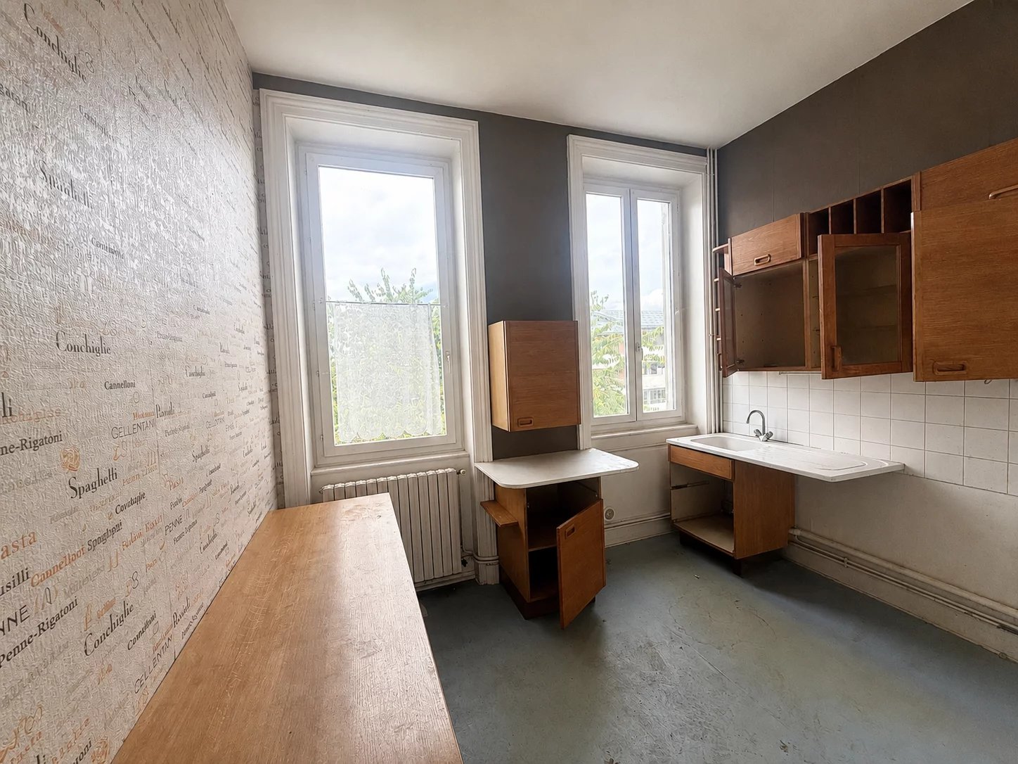Appartement T6 145M² à rénover avec jardin privatif