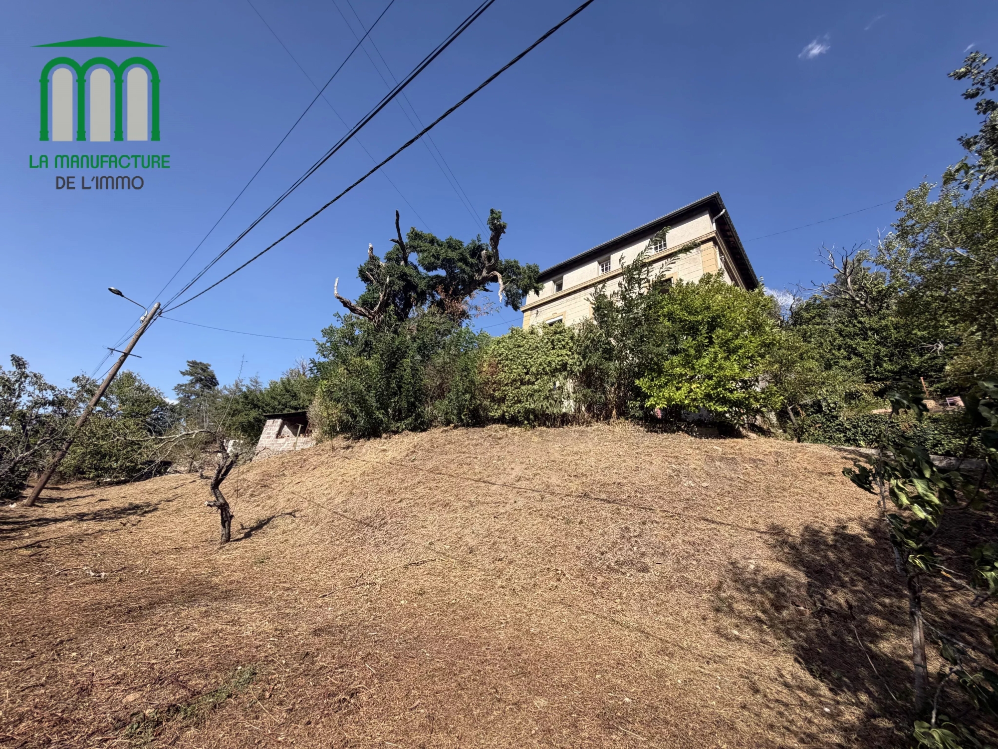Maison bourgeoise de 1906 – 297.93 m² habitables – parcelle de terrain de 2480 m²- secteur Cotatay / La Pouratt’e