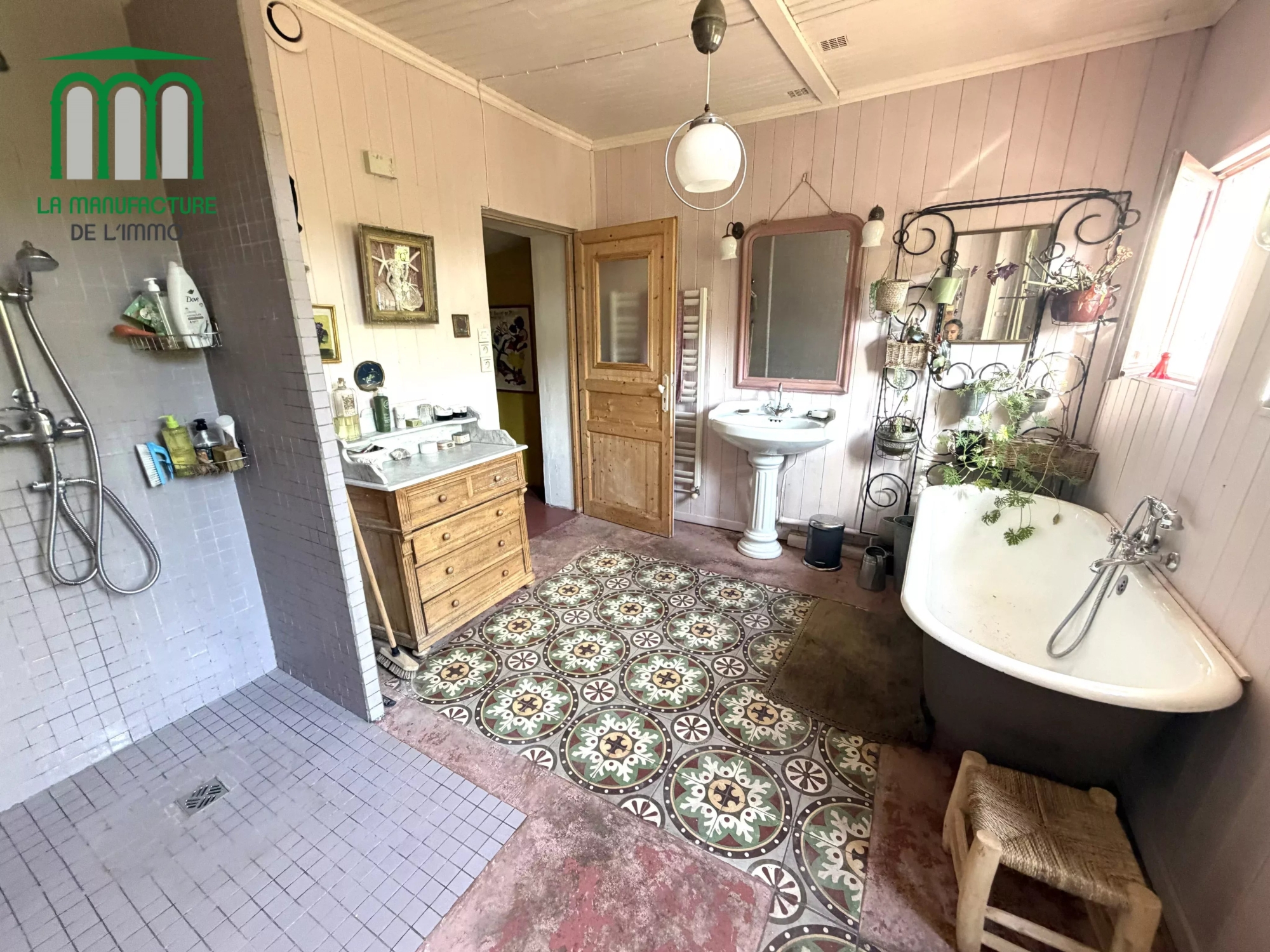 Maison bourgeoise de 1906 – 297.93 m² habitables – parcelle de terrain de 2480 m²- secteur Cotatay / La Pouratt’e