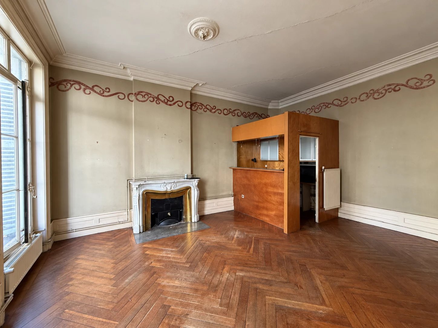 Secteur Hôtel de ville appartement T3 à rénover