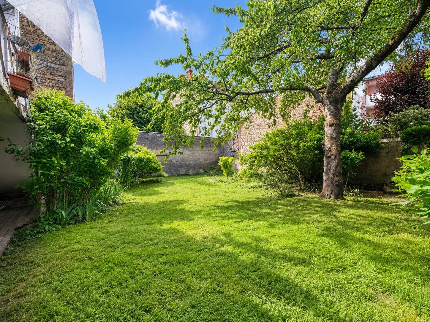 Appartement T6 145M² à rénover avec jardin privatif