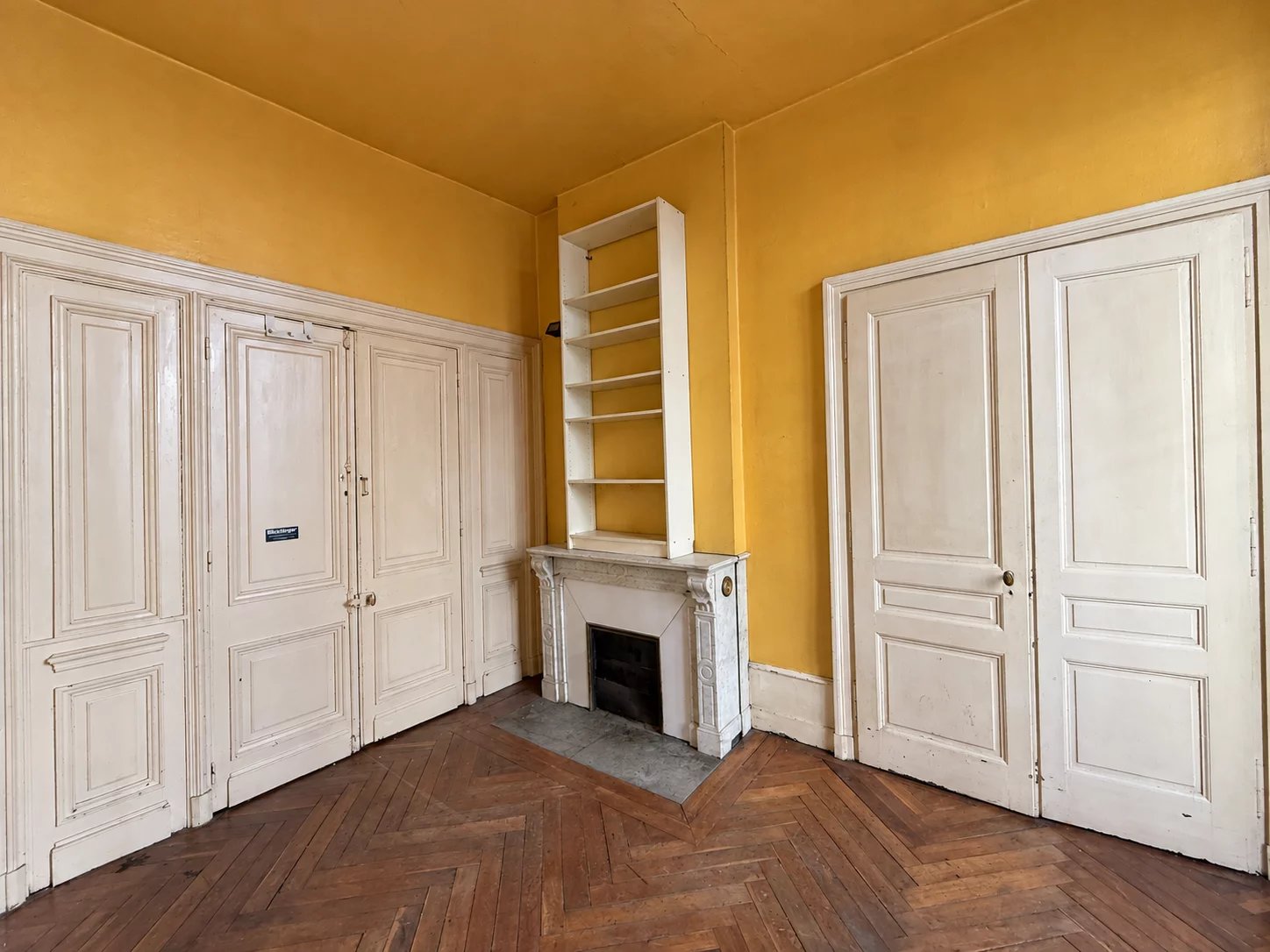 Secteur Hôtel de ville appartement T3 à rénover