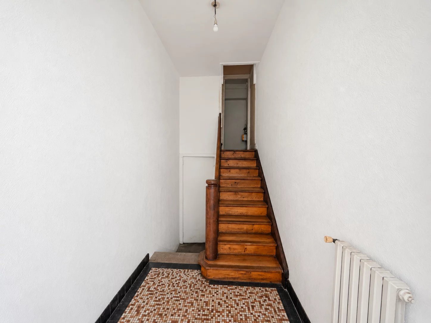 Appartement T6 145M² à rénover avec jardin privatif