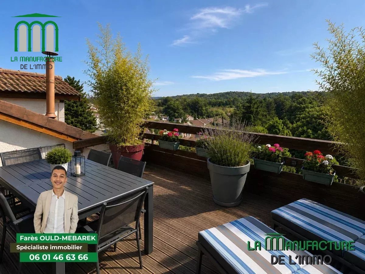 Appartement type F4 bis – 67,33 m² carrez (104,48 m² au sol) – terrasse tropezienne – garage – stationnement