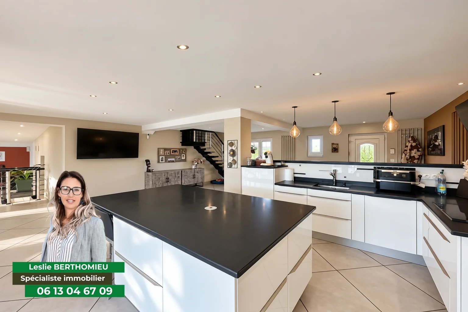 Maison individuelle 175m2 à Beauzac sur parcelle de 1628m2 avec piscine