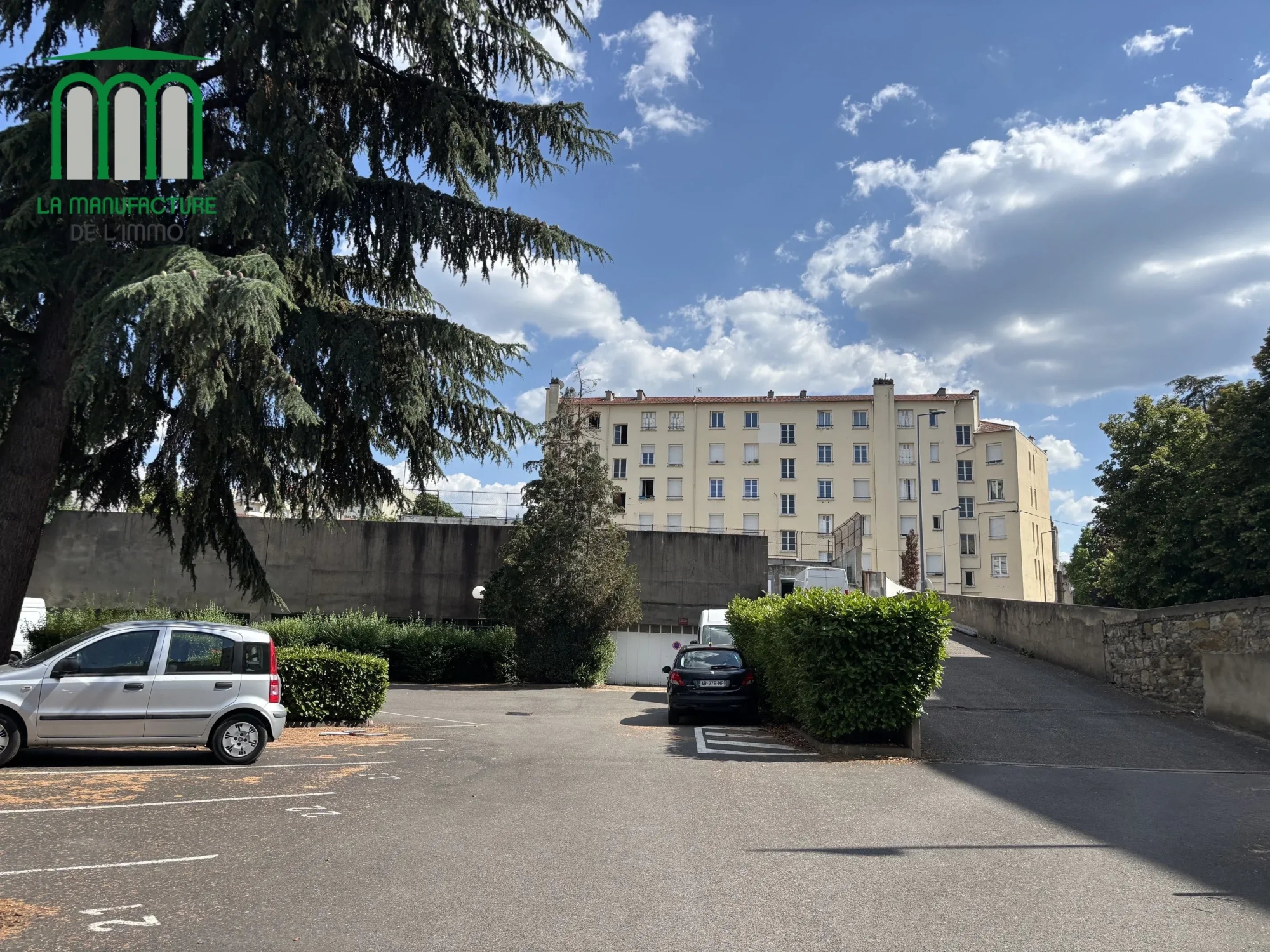 SAINT ETIENNE CENTRE DEUX – PROCHE FAC TREFILERIE – APPARTEMENT T2 AVEC CAVE ET POSSIBILITE GARAGE